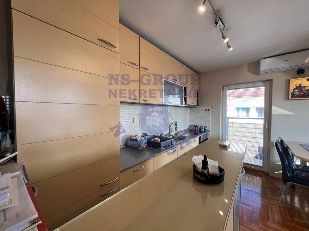 Slika 2 - Četvoroiposoban stan na prodaju, 102m2, 206.000€